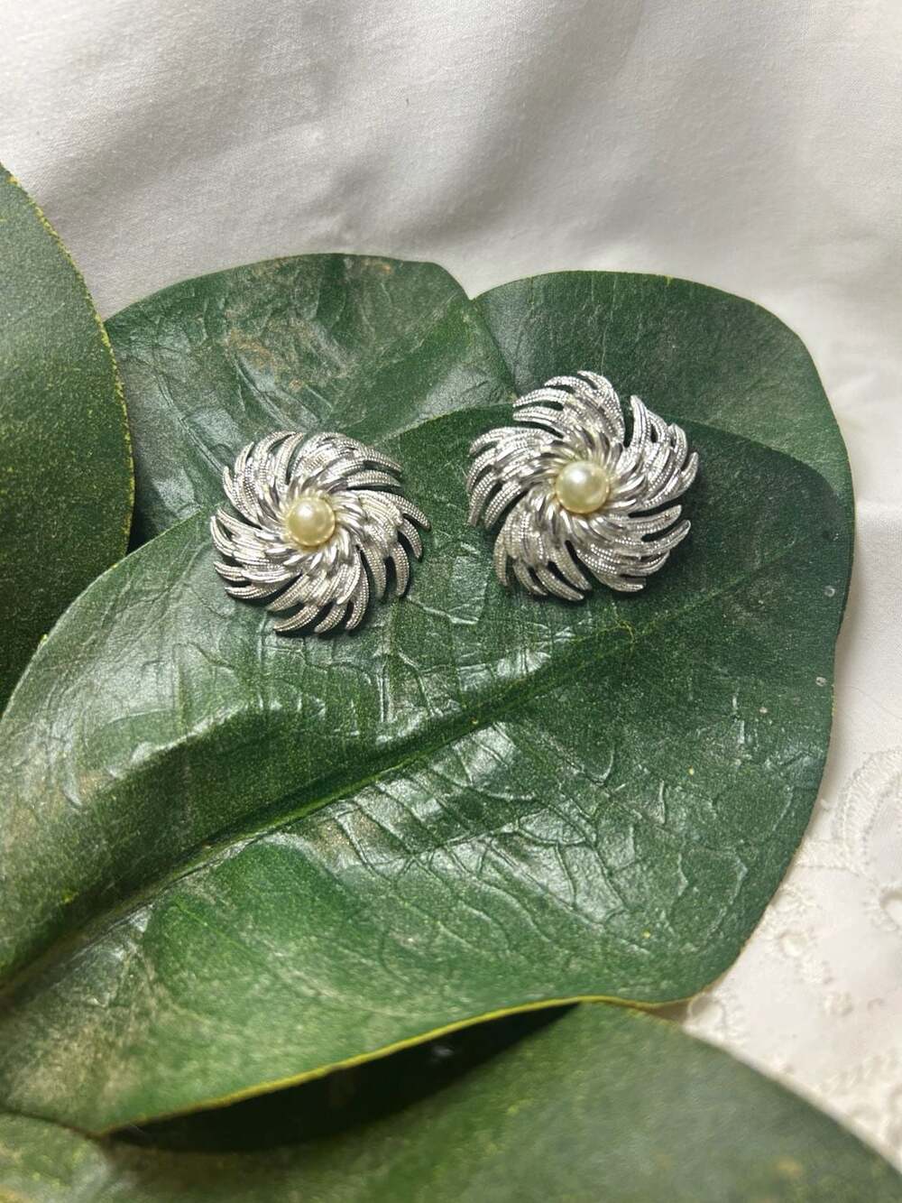 Vintage Sarah Coventry Silver Tone Faux Pearl Pinwheel Swirl Clip-On Earrings
